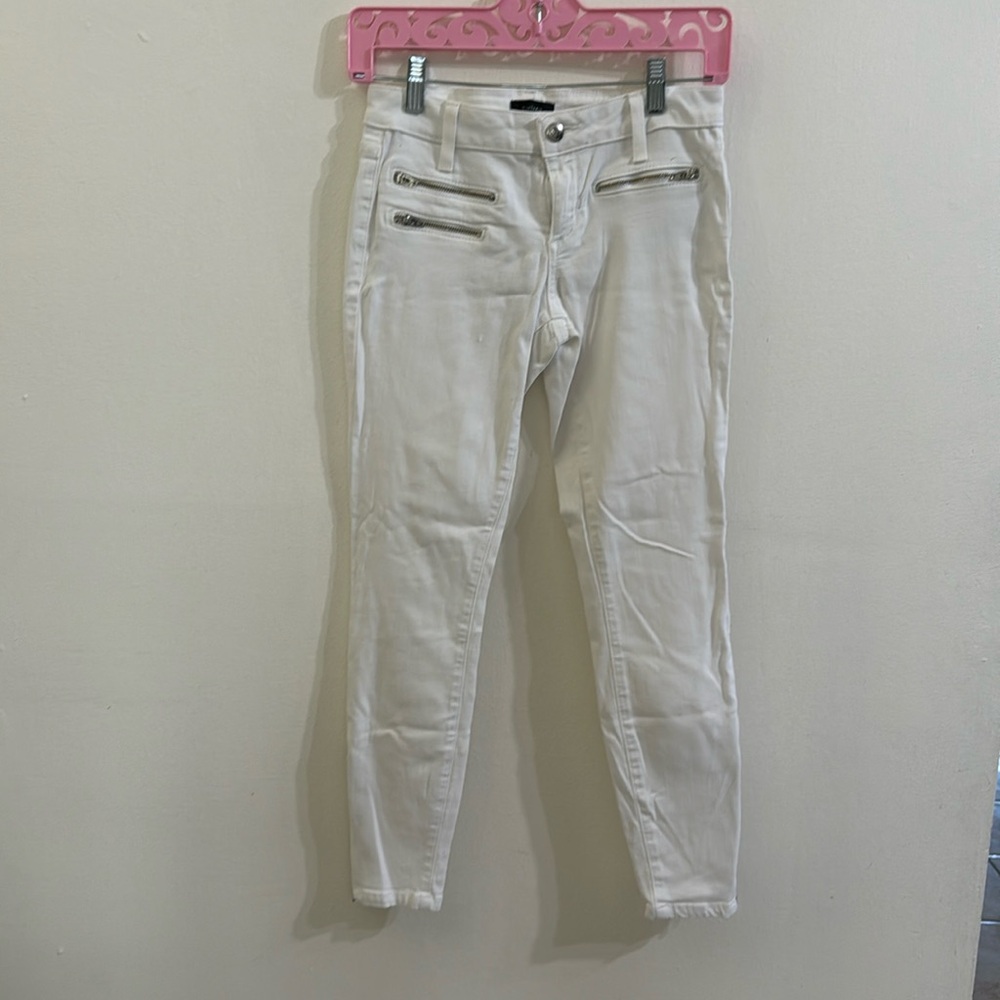 BeBe Skinny Ash White Jeans
